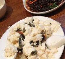 Three-Sauce Fresh Shrimp Dumplings