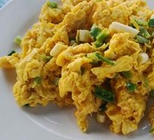Scallion stir-fried with farm eggs
