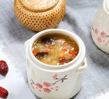 Tremella Mushroom Red Date Goji Berry Soup