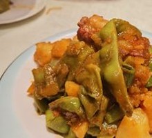 Stewed Pork Ribs with Potatoes and Green Beans