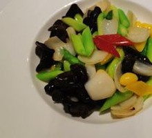 Lotus Pond Seasonal Vegetables