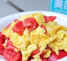 Scrambled Eggs with Tomatoes