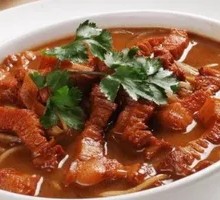 Braised pork with cabbage and vermicelli