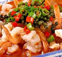 Sichuan-Style Boiled Shrimp with Tail