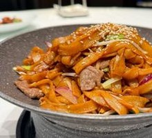 Dry-Fried Beef Rice Noodles