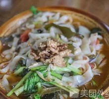 Sour Cabbage and Pork Noodles