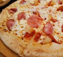 Traditional Hawaiian Sunshine Pizza