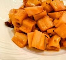 Spicy Oil Stir-fried Lotus Root Cubes
