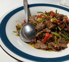 Stir-Fried Beef with Yellow Onion