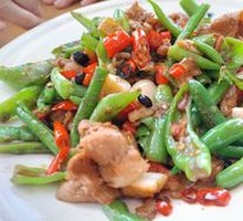 Spicy Snail and Pepper Stir-Fry with Pork