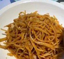 Fried Potato Shreds with Millet and Pork Crumbs