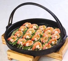 Sizzling Scalloped Shrimp with Green Onion