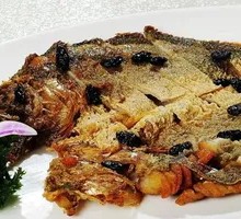 Stir-fried Clear River Fish with Fermented Black Beans