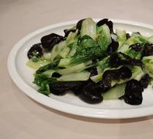 Braised Baby Bok Choy with Wood Ear Mushrooms