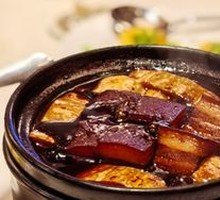 Shikumen Old Wine Braised Pork