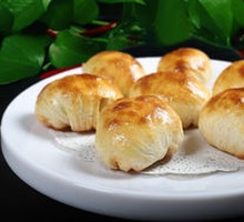 Steamed Bao with Crawfish