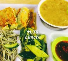 Shanghai Steamed Dumplings with Crispy Bottom