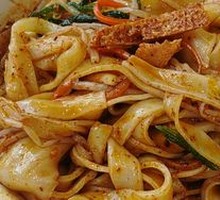 Cold Noodles with Beef
