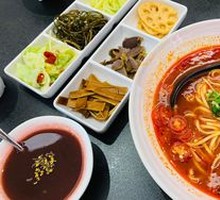 Kaili Sour Soup Angus Beef Noodles