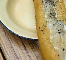 Oil-fried dough wrapped in rice cake