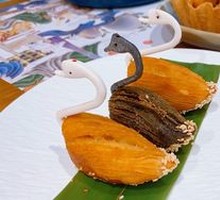 Durian Swan Pastry