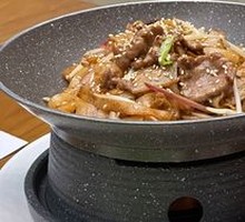 Dry-Fried Beef Rice Noodles