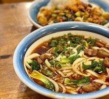 Braised Pork Noodles with Hand-cut Style