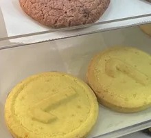 Lemon-flavored Biscuits