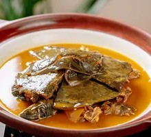 Braised Softshell Turtle with Yellow Sauce