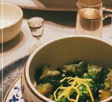 Live Sea Cucumber Soup