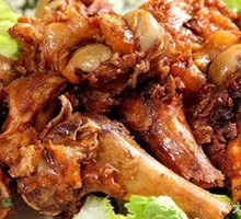 Soy-Braised Pork Spine Rice