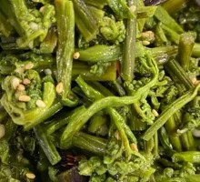 Stir-Fried Fern Shoots