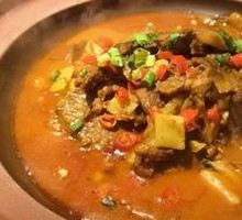 Stir-Fried Beef with Yellow Onion