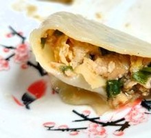 Peeled shrimp dumplings steamed