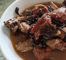 Chicken Stewed with Mushrooms