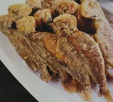 Crispy Fried Small Yellow Croaker