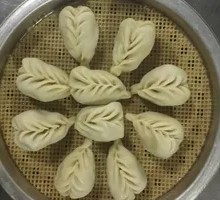 Willow Leaf Steamed Dumplings