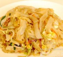 Beef Brisket Stir-Fried Rice Noodles