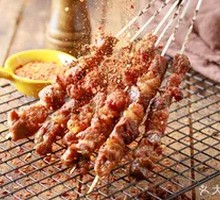 Charcoal-grilled Pork Skewers