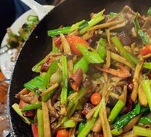 Spicy Tea Tree Mushroom Hot Pot