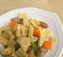 Stir-fried Pork with Tofu Cubes