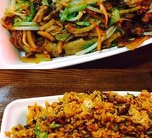 Cumin Stir-Fried Meat and Noodles