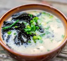 Seaweed and Shrimp Soup