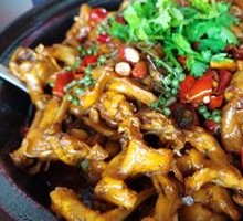 Stoneware Frog Legs with Beef