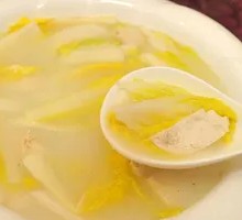 Chinese Cabbage and Tofu Soup