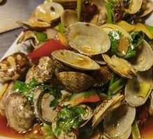 Spicy Stir-Fried Clams