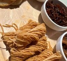 Crispy pancakes with hairtail fish