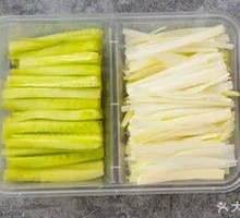 Bamboo Shoots with Green Onion Strips