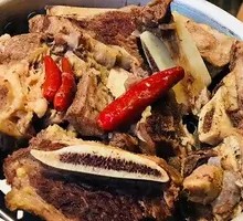 Sauce-Flavored Beef Ribs