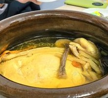 Slow-Cooked Chicken Soup with Ginseng